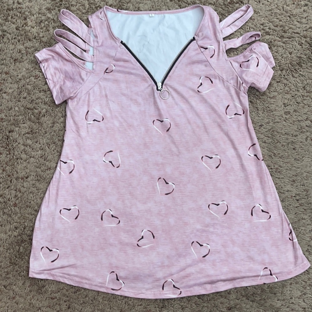 Cold Shoulder Blouse with Hearts and Zipper